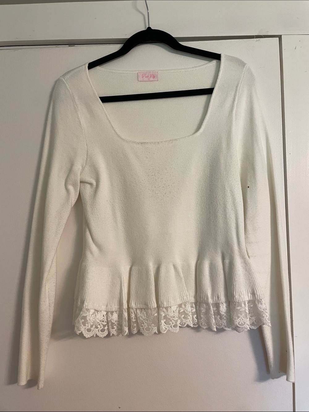 Betsey Johnson White Lace-Hem Peplum Scoop Neck Long Sleeve Top